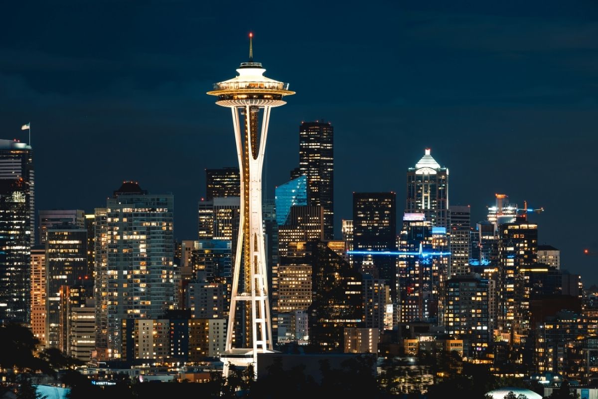 Seattle skyline with the Space Needle at night